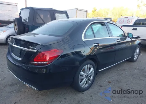 2019 Mercedes-Benz C 300 4Matic z USA, uszkodzony, nr VIN WDDWF8EB2KR484680